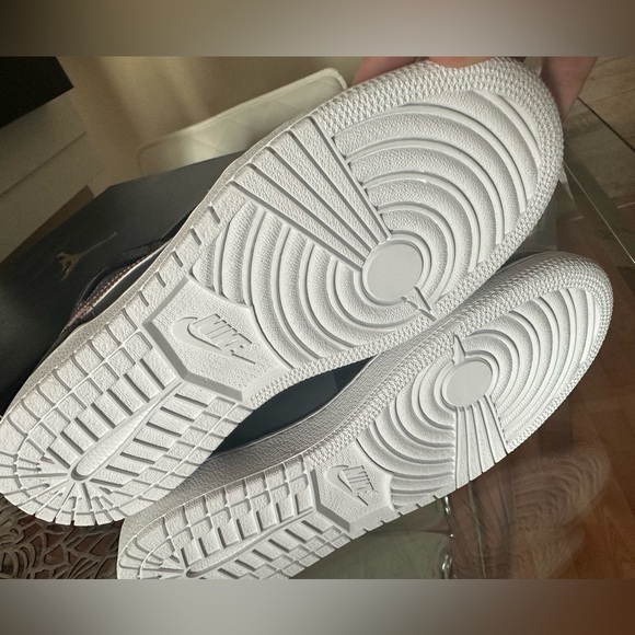 Nike Air Jordan Retro High BG 6y - Picture 4 of 7